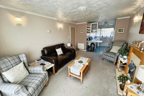 16 Denis Close, Leicester, LE3 6DQ