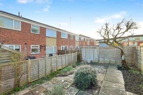 16 Denis Close, Leicester, LE3 6DQ