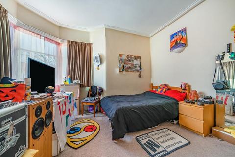 3 bedroom flat for sale, Church Crescent,  Finchley,  N3