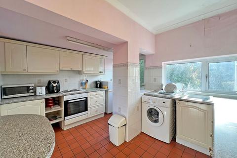 3 bedroom semi-detached house for sale, Bridgnorth Road, Wolverhampton, WV6