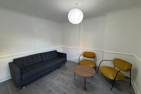 2 bedroom flat to rent, Exeter Court, Wilmslow Road, Manchester