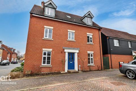 5 bedroom detached house for sale, Sycamore Drive, Bury St Edmunds