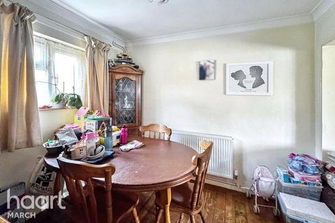 3 bedroom semi-detached house for sale, Peyton Avenue, March