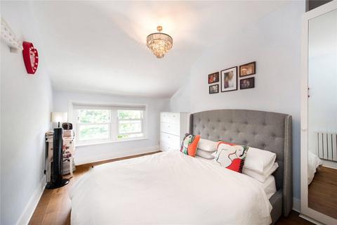 4 bedroom flat for sale, Fordwych Road, London