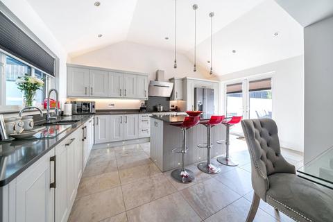 4 bedroom detached house for sale, Hamilton Road, Hunton Bridge, Kings Langley