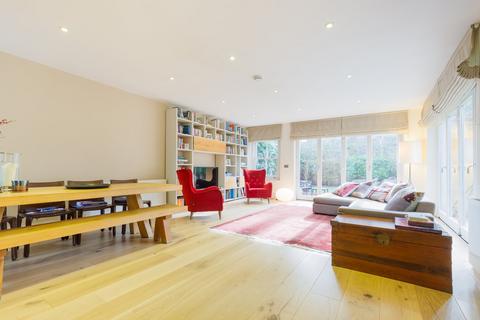 3 bedroom flat for sale, Sutherland Avenue, London