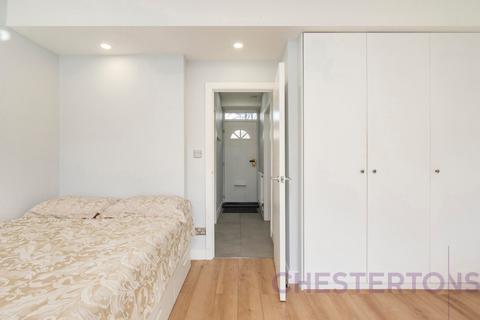 Studio to rent, Tasker House, Wallwood Street, London