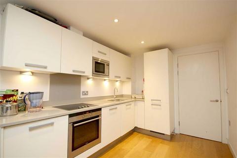 2 bedroom flat to rent, Water Gardens Square, London SE16