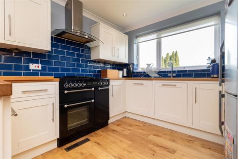 124 Ridge Langley, South Croydon, CR2 0AS