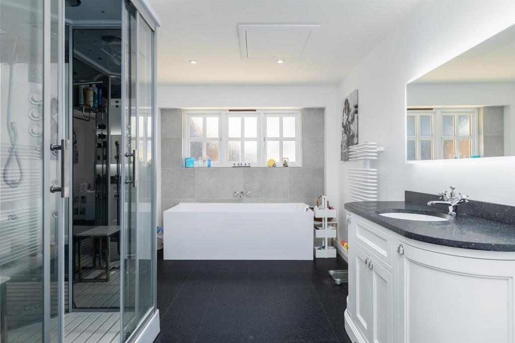Principal En suite Bath Shower Room