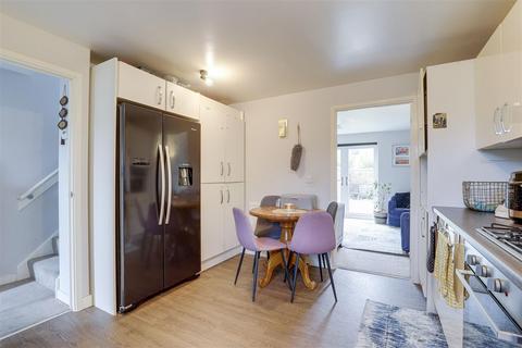 38 Arkwright Walk, The Meadows, Nottingham, NG2 2HW