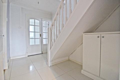24 Manley Close, Tonyrefail, Porth, CF39 8NS