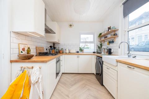 17 Gerrish Avenue, Whitehall, Bristol, BS5 9DG