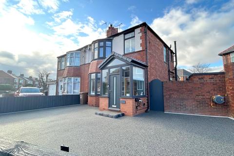 3 bedroom semi-detached house for sale, Wansbeck Avenue, Cullercoats, NE30