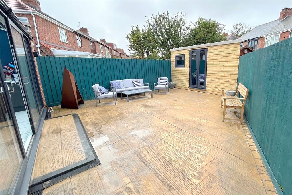 Rear Garden (2)