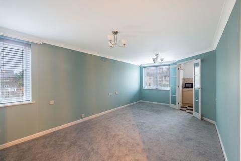 2 bedroom retirement property for sale, Limpsfield Road, Warlingham, CR6