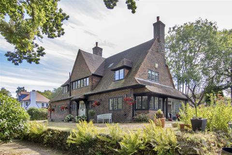 Woodside Pear Tree Lane, Shorne, Gravesend, DA12 3JT