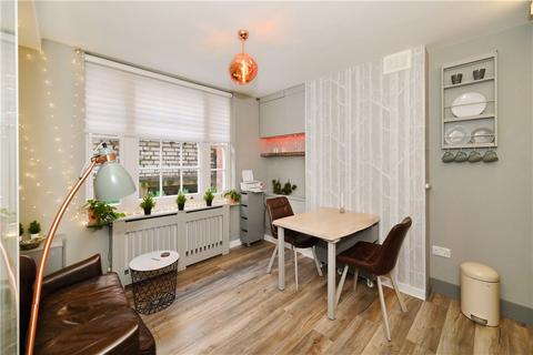 1 bedroom flat for sale, Hanson Street, London, W1W