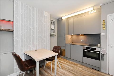 1 bedroom flat for sale, Hanson Street, London, W1W