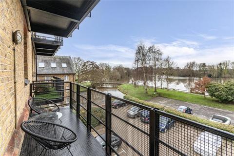 undefined, Addlestone, Surrey, KT15