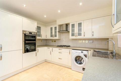 4 bedroom house to rent, Osier Crescent, London N10