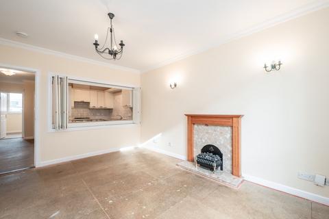 28/6 Fettes Row, Edinburgh, EH3 6RL