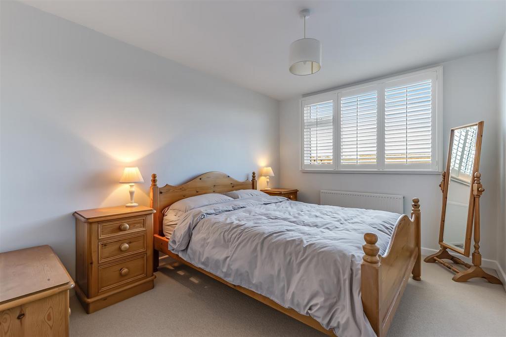 Bed 3.jpg