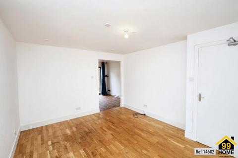 3 bedroom end of terrace house for sale, Hanover Avenue, London, Greater E16