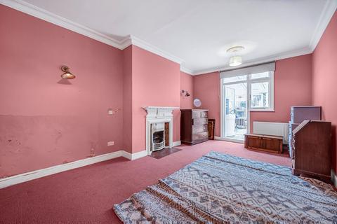 3 bedroom flat for sale, Wilberforce Road, Finsbury Park