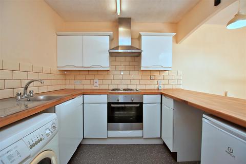 2 bedroom maisonette for sale, Lion Court, Borehamwood