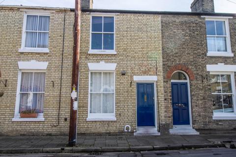 3 bedroom terraced house to rent, Perowne Street, Cambridge