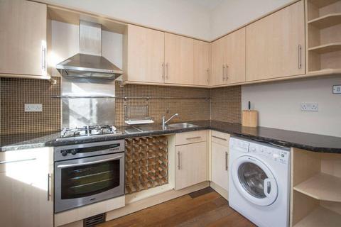 1 bedroom flat to rent, Sutherland House, Queenstown Road SW8