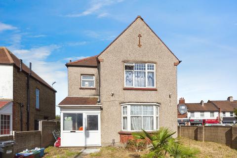 3 bedroom detached house for sale, Great West Road, Hounslow TW5