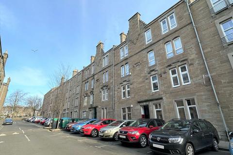 Baldovan Terrace, Dundee, DD4