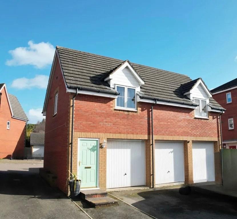 IDEAL INVESTMENT 2 Bed Coach House For Sale