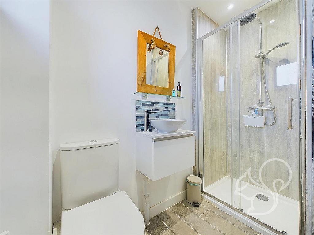Bedroom four ensuite