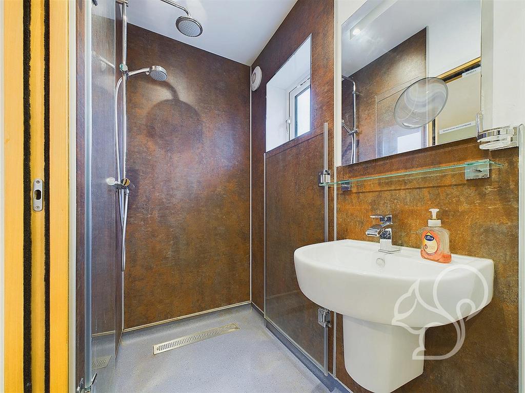Annexe gf bedroom ensuite