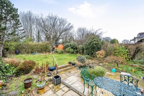 2 bedroom detached bungalow for sale, Oaks Close, Leatherhead KT22