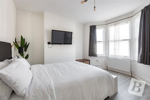 25 Como Street, Romford, RM7 7DR
