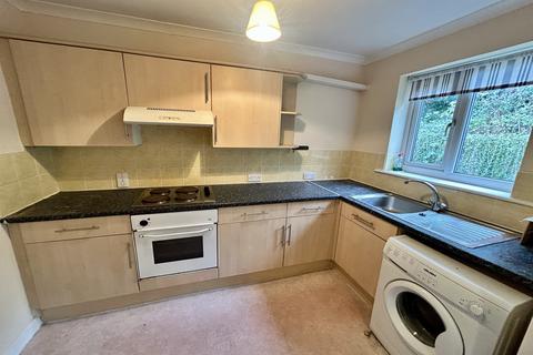 1 bedroom maisonette to rent, St. Francis Close, Rochester, Kent