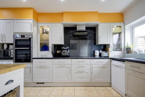 4 bedroom semi-detached house for sale, Radnor Gardens, Enfield