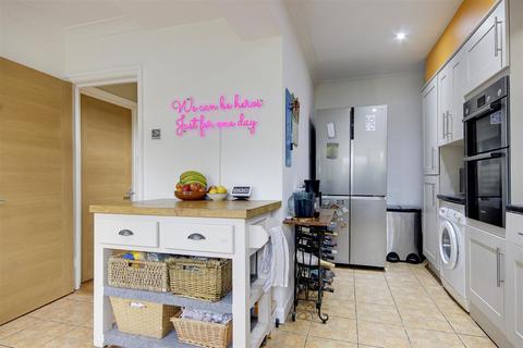 4 bedroom semi-detached house for sale, Radnor Gardens, Enfield