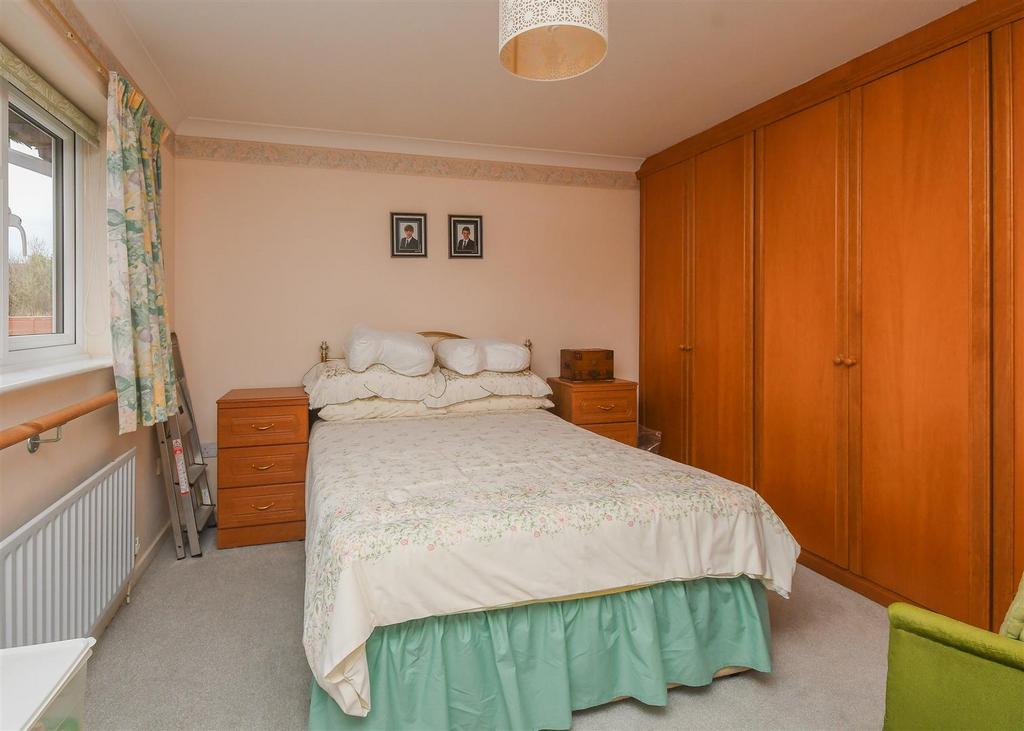 17a Chapel Lane - Principal Bedroom Suite.jpg