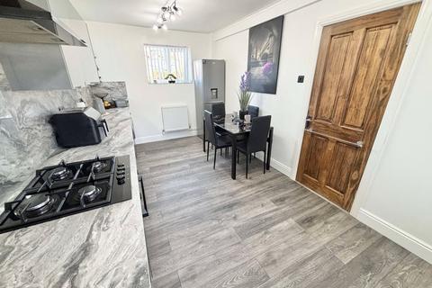 18 Jeffrey Square, Blackpool, FY1 5LR