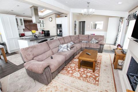 2 bedroom bungalow for sale, Glendale Lodge - Sheerness Holiday Park, Halfway Road, Minster on Sea, Sheerness