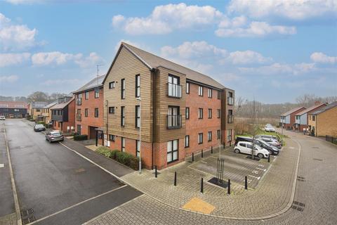 2 bedroom apartment for sale, 2 Rowan Street, West Malling ME19