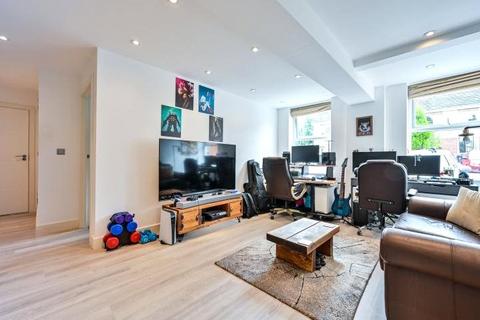 1 bedroom flat for sale, Copse Road, Surrey GU21