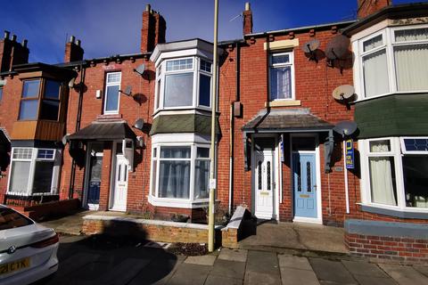 3 bedroom flat to rent, Birchington Avenue, South Shields, NE33