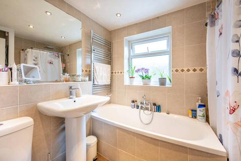 9 Acacia Road, Walthamstow, London, E17 8BN