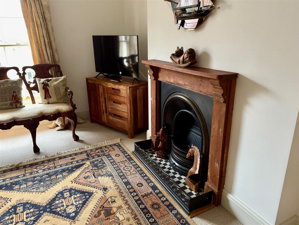 MAIN FIRE PLACE.jpg
